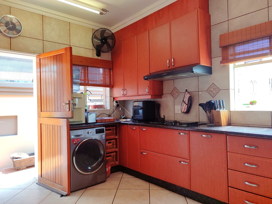 3 Bedroom Property for Sale in Wilkoppies North West